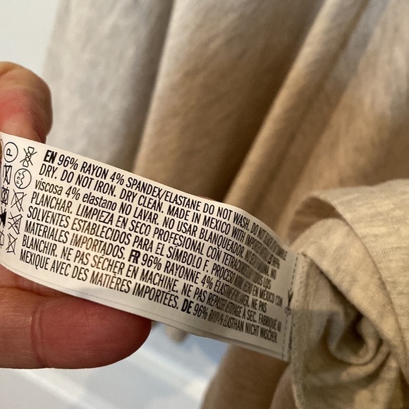 Forever 21 size small crewneck short sleeve top - Picture 3 of 5